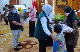 ACT dan Gubernur Khofifah Salurkan Bantuan Bagi Keluarga Kru Nanggala-402
