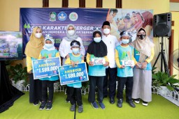 Telah Bantu Puluhan Ribu Pelajar, Kini Banyuwangi Luncurkan Sekolah Asuh Sebaya