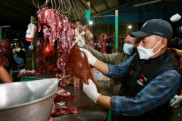 1 RPH Sembelih 30 Sapi Per Hari, Stok Daging Jelang Lebaran di Banyuwangi Aman