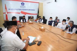 Tim Pakar Satgas Covid-19 Apresiasi Penanganan Kepulangan TKI di Banyuwangi