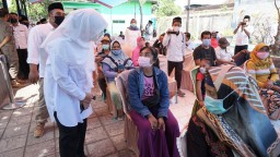 Setelah Libur Lebaran, Bupati Ipuk Kembali Geber Ngantor di Desa Banyuwangi