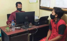 Dorong Motor Curian dan Ketemu Tetangga Korban, Maling ini Babak Belur Dihajar