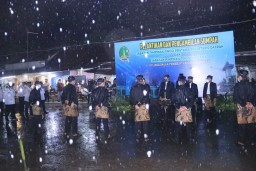 Pelantikan Pejabat Pemkot Pasuruan: Digelar Malam di Pasar hingga Diguyur Hujan