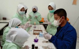 Pengabdian Masyarakat, Lima Dosen ini Beri Pelatihan pada Siswa SMK