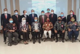 Pembekalan Bagi Calon Rektor dan Wakil Untag Surabaya Secara Hybrid