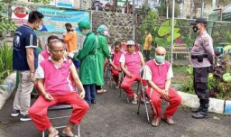 Libatkan Psikolog, Penderita Gangguan Jiwa di Banyuwangi Divaksinasi Covid-19