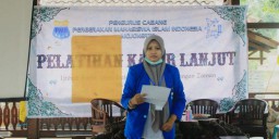 Penghargaan Kota Layak Anak Kabupaten Mojokerto, Dikritik