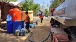 Meski Hujan, Warga Ponorogo Masih Kesulitan Air Bersih