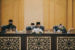 Tok! DPRD Sahkan APBD Perubahan Surabaya Rp 8,9 Triliun