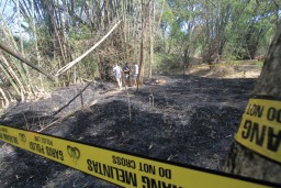 Seorang Nenek Warga Ponorogo Ditemukan Tewas Terbakar di Ladang