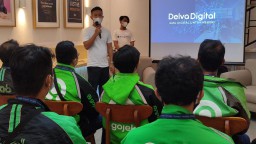 Driver Ojek Online Belajar Digital Marketing untuk Tingkatkan Ekonomi