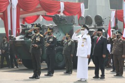 TNI Bantu Tangani Pandemi, Khofifah Ucapkan Terimakasih di HUT ke-76