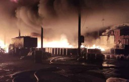Gudang Pengolahan Limbah Minyak Sawit di Sidoarjo Terbakar