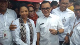Cek Harga Sembako, Menteri BUMN Blusukan Pasar di Banyuwangi
