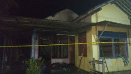 Ditinggal Pergi, Rumah Janda ini Ludes Terbakar