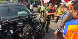Kereta Api Gajayana Sambar Minibus di Blitar, Dua Orang Luka