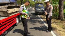 Naik Sepeda Angin, Mesenun Tewas Ditabrak Mobil Panther 