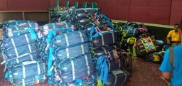 Barang Calon Jemaah Haji di Blitar Diangkut 8 Truk Menuju Surabaya