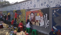 Kurangi Kesan Angker, Tembok Pemakaman Umum Dipercantik dengan Mural