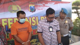 Bejat,  Anak Tiri Dicabuli di Kamar saat Istri Tidur