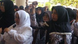 Mendikbud Sebut Tidak Ada Lagi Pengangkatan Guru Honorer