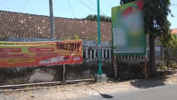 Alat Peraga Kampanye Liar Mulai Bertebaran di Banyuwangi 