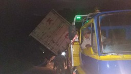 Truk Terguling, Jalan Raya Kediri-Malang Sempat Lumpuh 2 Jam