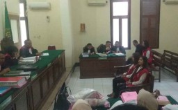 Kuasa Hukum TN Sebut Hakim Minta Rian Pemesan Vanessa Dihadirkan Paksa