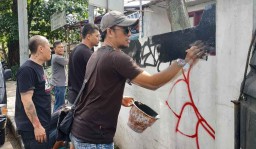 Dicorat-coret saat May Day, Jembatan Splendid di Malang Dicat Ulang