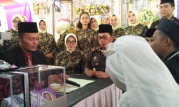 Kajati dan Bupati Jadi Wali untuk 39 Pasangan Nikah Massal di Pasuruan