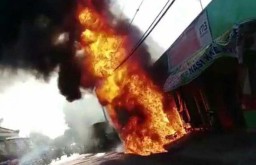 Kios Bensin di Probolinggo Terbakar, Pemilik Toko Alami Luka Bakar