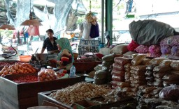 Ciamik, Buah Asam di Pios Bisa Terjual 3 Kuintal Sepekan