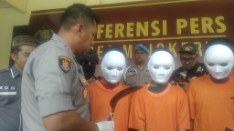 Ambil HP dan Bacok Korban, Tiga Bocah di Mojokerto Diamankan