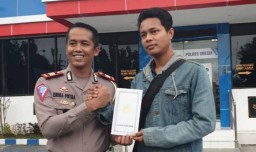 Polisi Beri Reward pada Pemotor Penghadang Bus Lawan Arus di Gresik