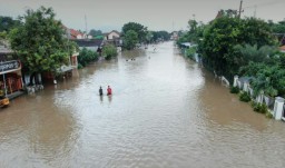 Banjir Rendam Jalur Pantura Pasuruan, Semua Kendaraan Dialihkan