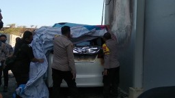 Botol Bensin dan Jenglot Disita dari Terduga Pembakar Mobil Via Vallen