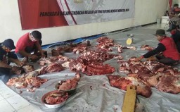 PDI Perjuangan Bagikan Daging Kurban dan 250 Sembako di Kota Batu