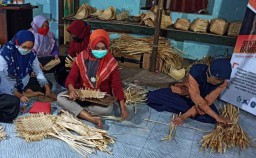 Karang Taruna di Ponorogo Ini Kembangkan Kerajinan Bambu