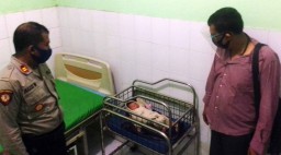 Bayi Perempuan ini Ditemukan di Sawah dalam Kondisi Dikerubuti Semut