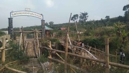 Pasca Diterjang Banjir Lumpur, Pembangunan Jembatan Selorejo Mangkrak