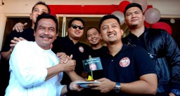 Buka Bisnis Kuliner, Tom Liwafa Ajak Milenial Gresik Kembangkan Usaha