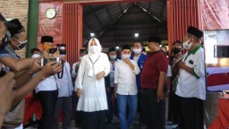 Pilbup Mojokerto 2020, Istri MKP Daftar ke KPU