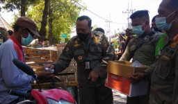 Taat Pakai Masker di Luar Rumah, Warga di Kota Mojokerto Diberi Reward