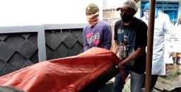 Kakek Jomblo ini Ditemukan Tewas Membusuk di Kamar