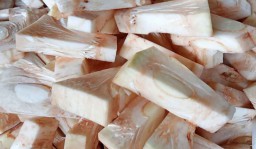 Permintaan Tewel Tinggi, Pedagang PIOS Datangkan Nangka Muda dari Bali