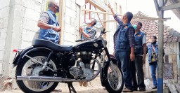 Komunitas Motor Antik di Gresik Gelar Lelang untuk Bangun Musala