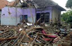 Cerita Warga Terjang Banjir di Pasuruan demi Selamatkan Keluarga