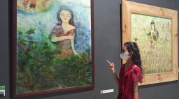 Pelukis Cilik Surabaya Sumbangkan Penjualan Karyanya ke Panti Asuhan