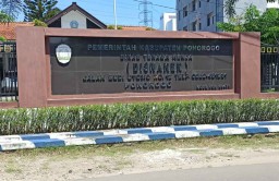 Disnaker Pastikan 733 Pekerja Migran yang Pulang ke Ponorogo Lewat Prokes Ketat