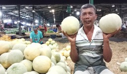 Wow, Pedagang Melon di PIOS Juga Pasok Pasar Grosir Jakarta